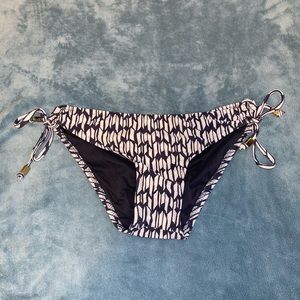 Bikini bottoms